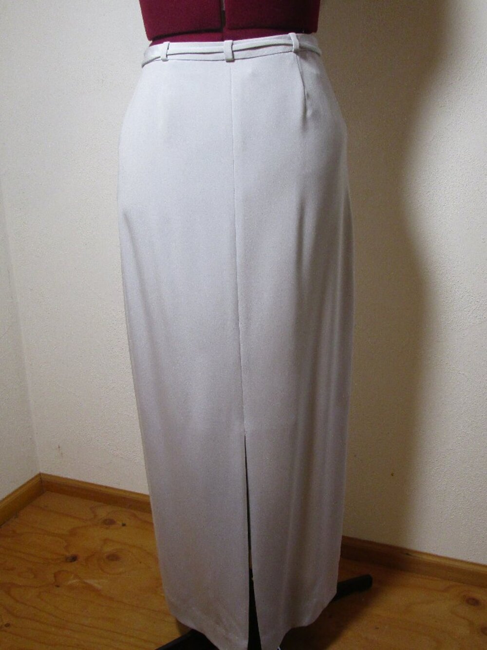 Dove Grey Silk Liz Claiborne Skirt Size 4